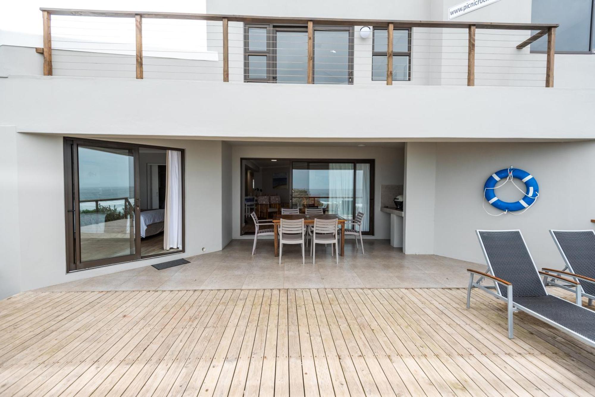 Picnic Rock Seaside Accommodation Keurboomstrand Room photo