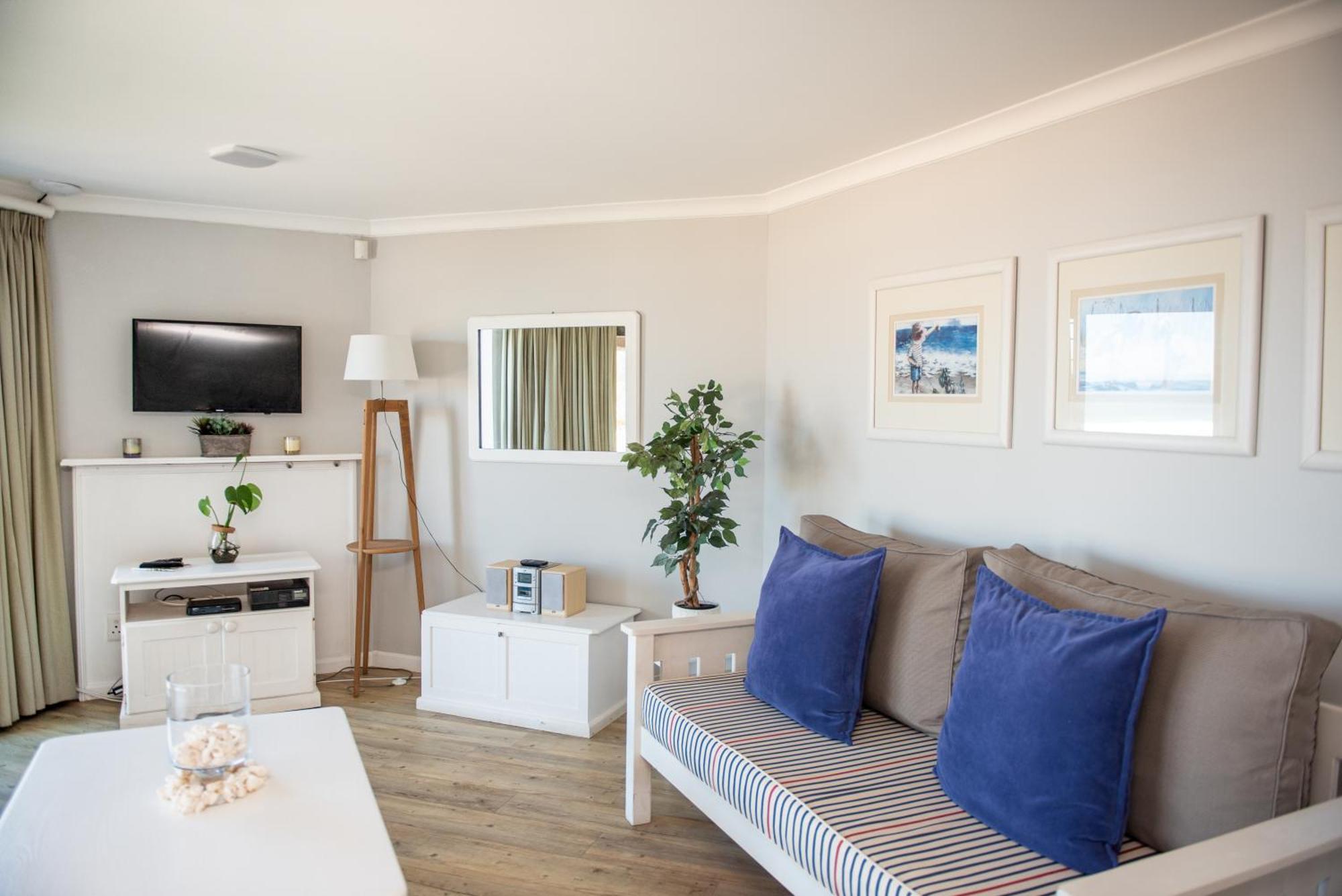 Picnic Rock Seaside Accommodation Keurboomstrand Room photo