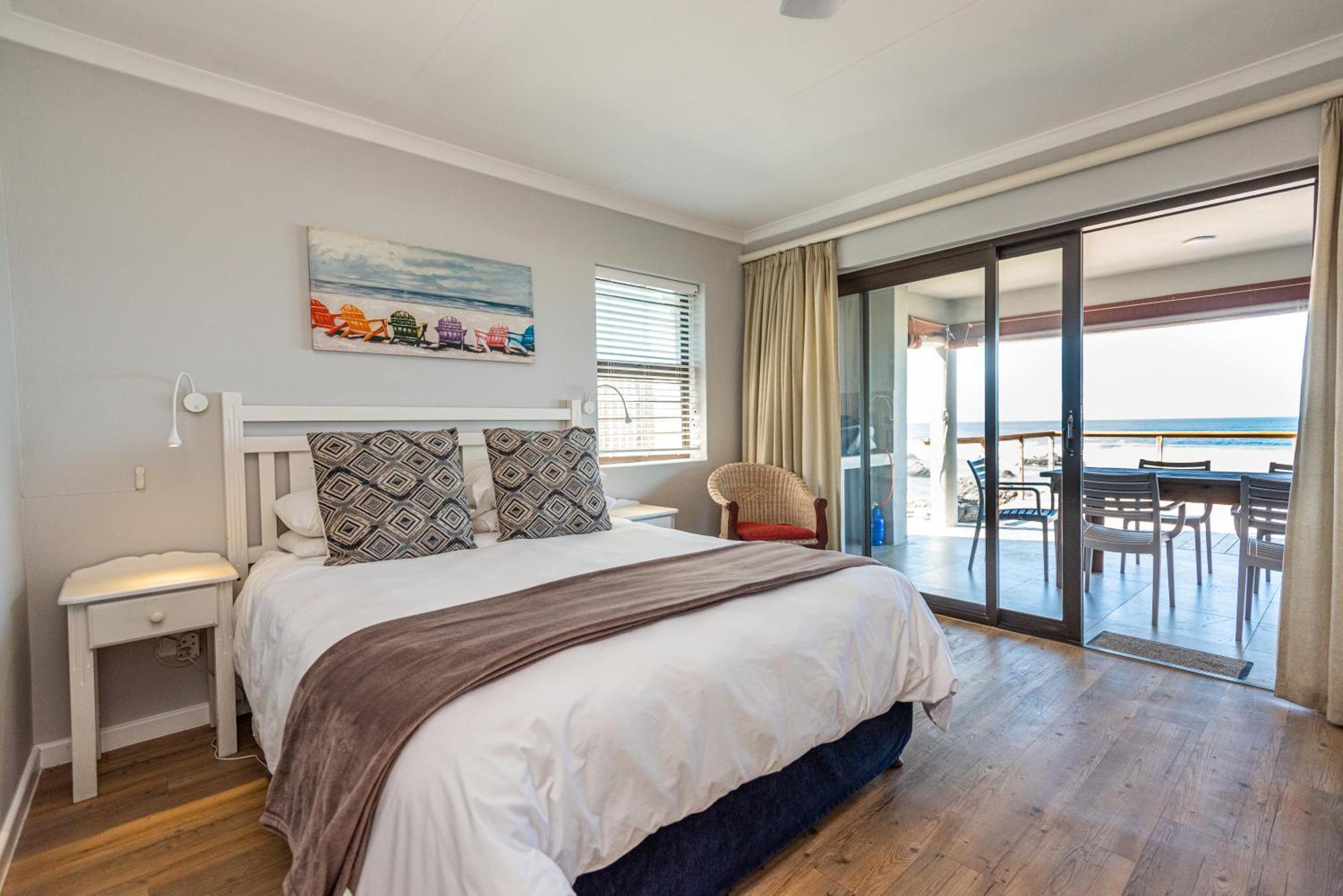 Picnic Rock Seaside Accommodation Keurboomstrand Room photo
